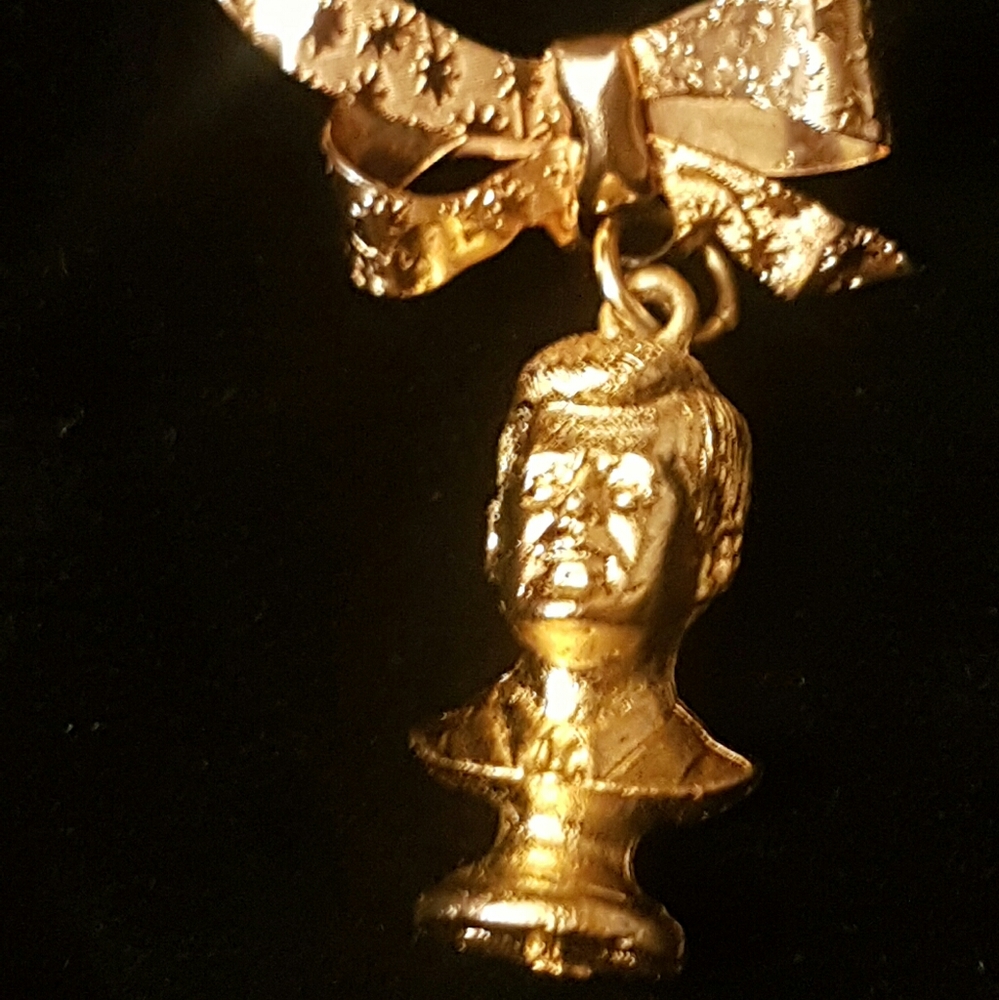 Vintage 3D Kennedy brooch pin
